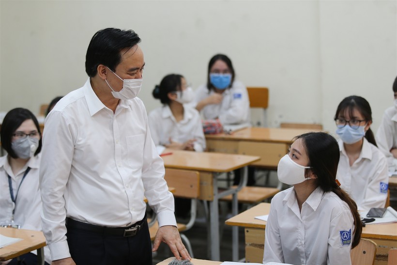 Bộ trưởng Phùng Xuân Nhạ: Nhà trường cần quan tâm hỗ trợ tâm lý cho học sinh, giáo viên