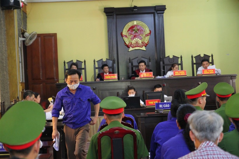 Vụ gian lận điểm thi ở Sơn La: Nhiều bị cáo kêu oan, phủ nhận đưa hối lộ