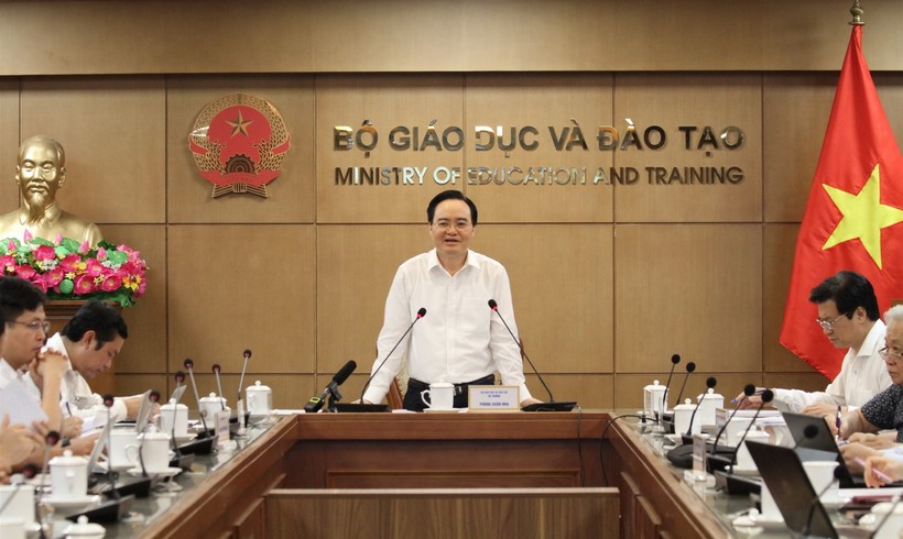 Bộ trưởng Phùng Xuân Nhạ: Dạy học trực tuyến là giải pháp quan trọng nâng cao chất lượng giáo dục