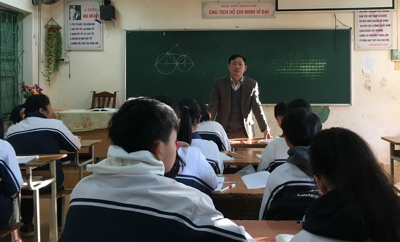 Hà Nội giải thích việc không tuyển giáo viên theo chỉ đạo của Bộ Nội vụ