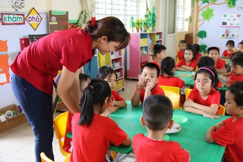 Hà Nội hỗ trợ giáo viên đặc biệt khó khăn 1 triệu đồng