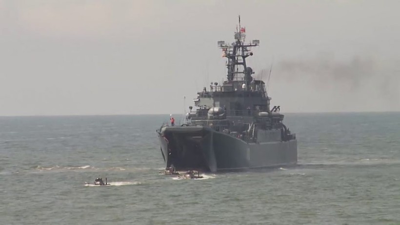 Hải quân Nga đánh chìm tàu ngầm “địch” trên Địa Trung Hải