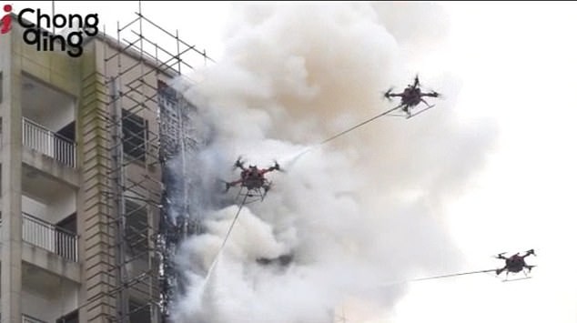 Xem UAV Trung Quốc cứu tòa nhà 10 tầng khỏi hỏa hoạn trong 15 phút