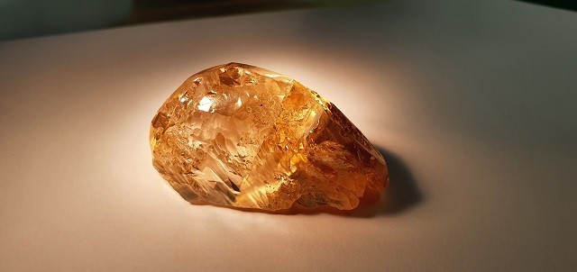 Nga phát hiện viên kim cương màu lớn nhất từ trước tới nay