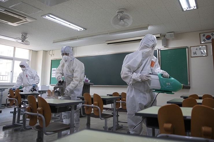 Hàn Quốc có thể lại hoãn mở cửa trường học trở lại