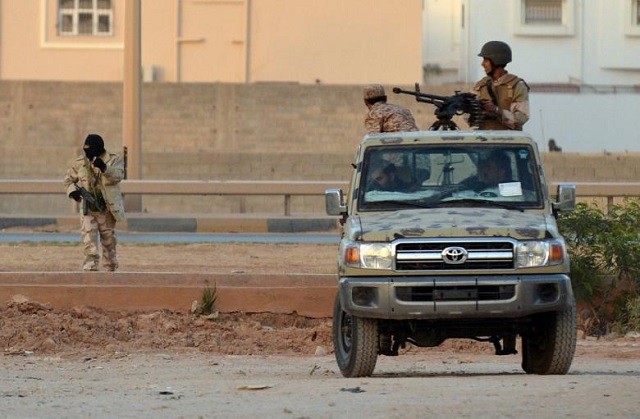Quân đội Quốc gia Libya dội hỏa lực vào sân bay Mitiga