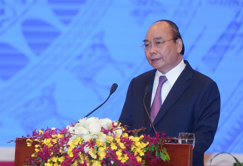 Thủ tướng Nguyễn Xuân Phúc: Nền kinh tế như chiếc lò xo bị nén lại, giờ là lúc bung ra