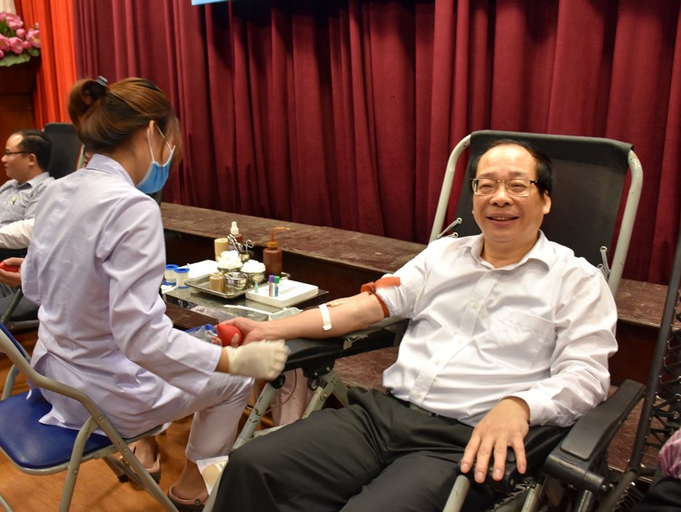 Học viện Báo chí và Tuyên truyền hiến tặng hơn 400 đơn vị máu