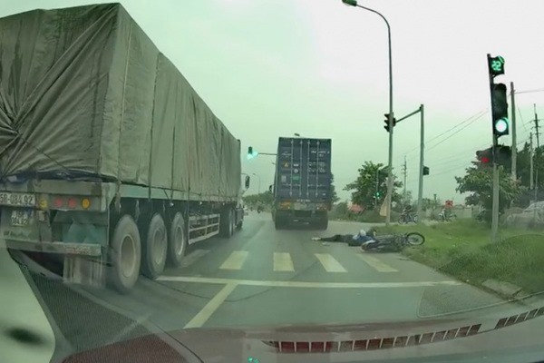 Đã truy tìm được lái xe container gây tai nạn chết người ở huyện Mê Linh