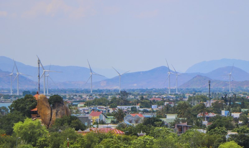 “Thuần phục” nắng, gió phát triển năng lượng tái tạo