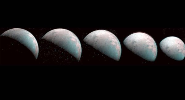 Băng đá vô định hình trên vệ tinh sao Mộc
