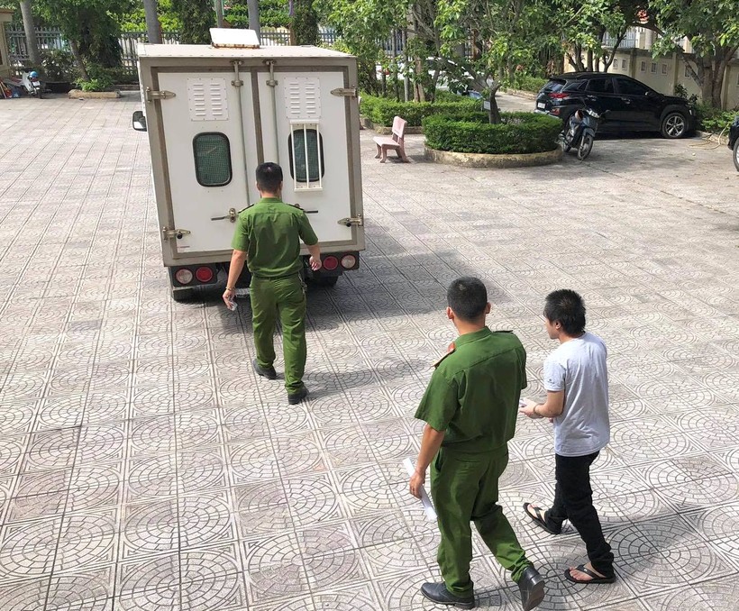 Quảng Bình: Hoãn phiên tòa xét xử phóng viên cưỡng đoạt tiền