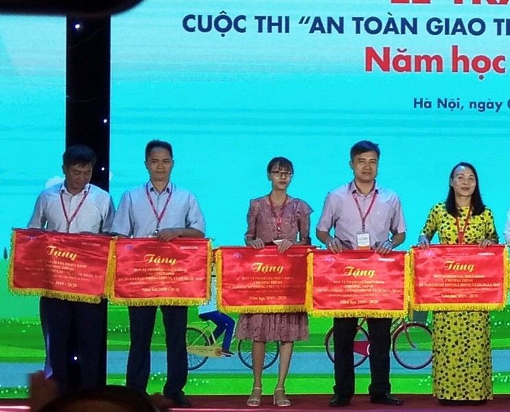Đoàn giáo viên, học sinh Hà Tĩnh giành giải cao tại cuộc thi an toàn giao thông toàn quốc
