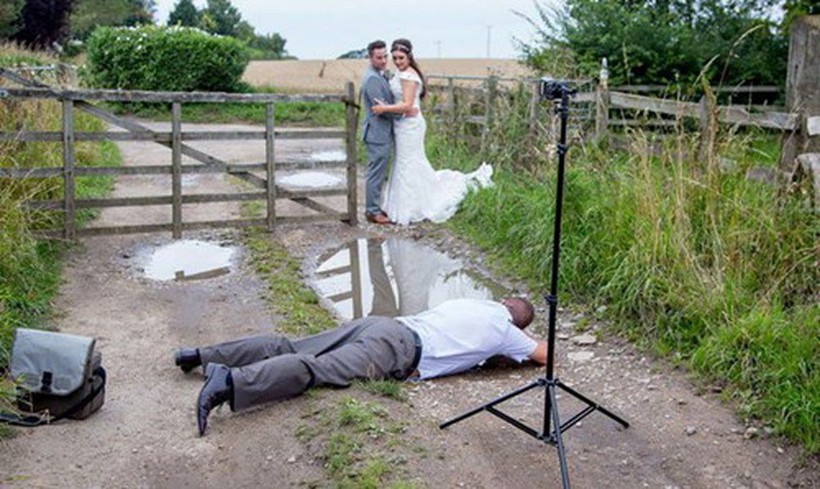 Cô dâu chú rể khó chiều, thợ chụp ảnh tuyên bố 1 câu khiến cả hai "đứng hình"