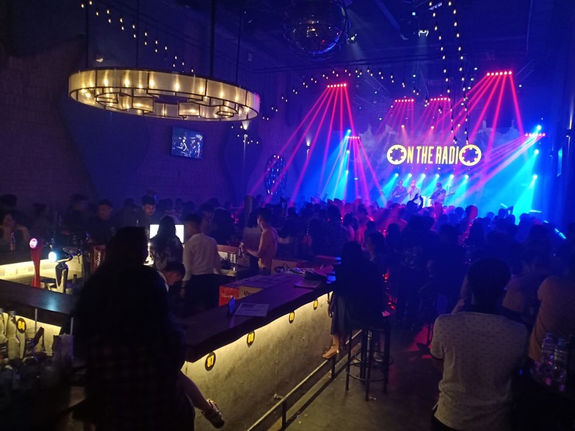 Đà Nẵng: Quán bar được hoạt động, vũ trường và karaoke tiếp tục dừng
