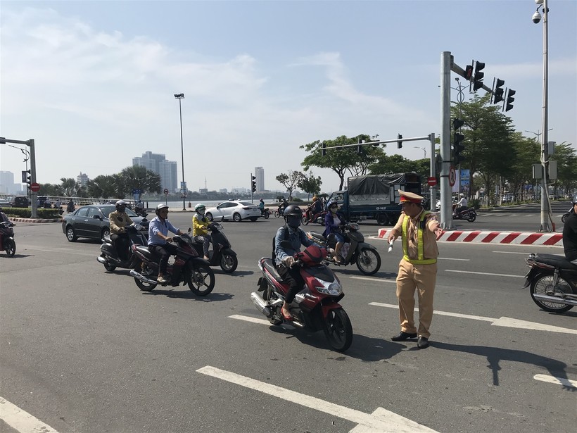 Đà Nẵng: Xử lý 107 trường hợp vi phạm giao thông trong ngày đầu ra quân