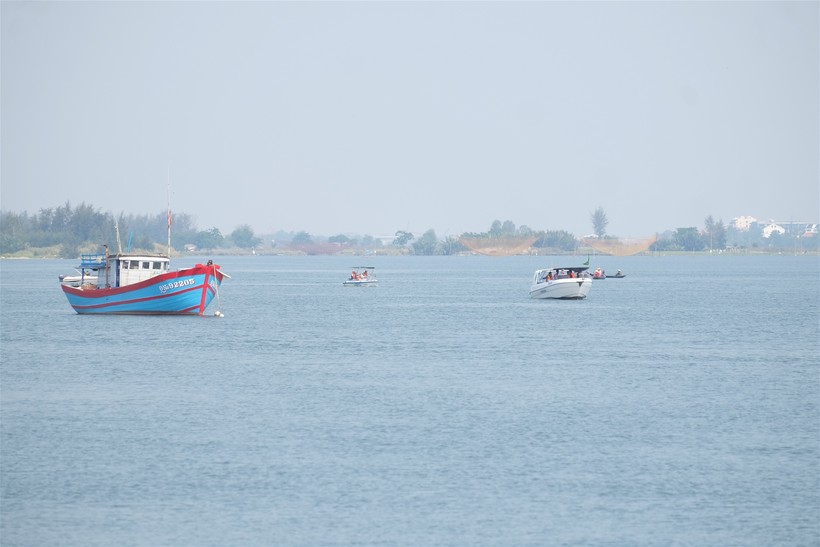 Vụ lật ghe trên sông Thu Bồn: Tìm thấy thi thể 2 nạn nhân cuối cùng
