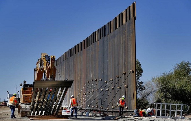 Tòa án tối cao Mỹ cho phép tiếp tục xây dựng bức tường ở biên giới với Mexico