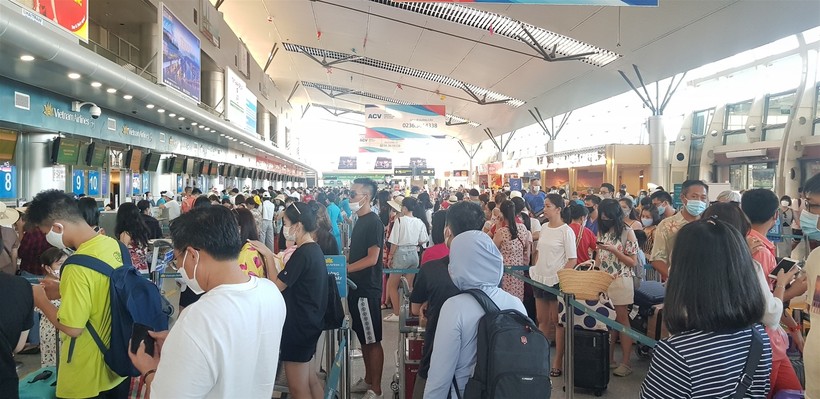 7 chuyến bay đưa du khách “mắc kẹt” ở Đà Nẵng về các địa phương