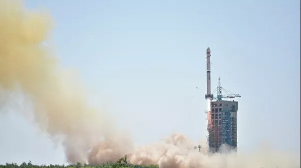 Trung Quốc phóng ba vệ tinh vào quỹ đạo bằng tên lửa Changzheng 4B