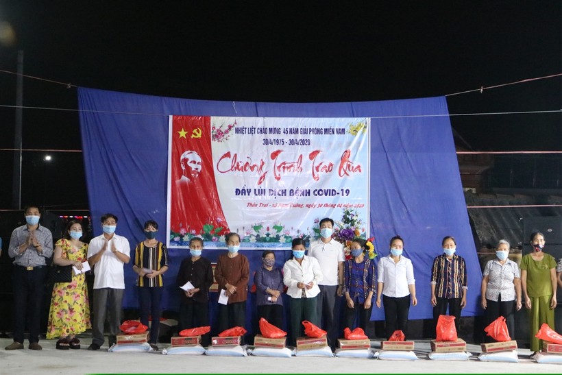 Nam Định: Ấm lòng chương trình trao quà giúp đỡ người dân trong dịch Covid -19