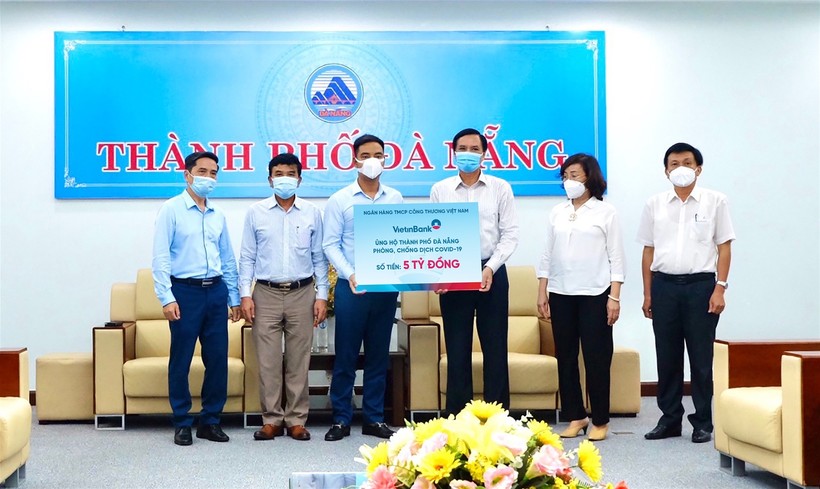 Ngân hàng VietinBank ủng hộ Đà Nẵng, Quảng Nam 10 tỷ đồng chống dịch COVID-19