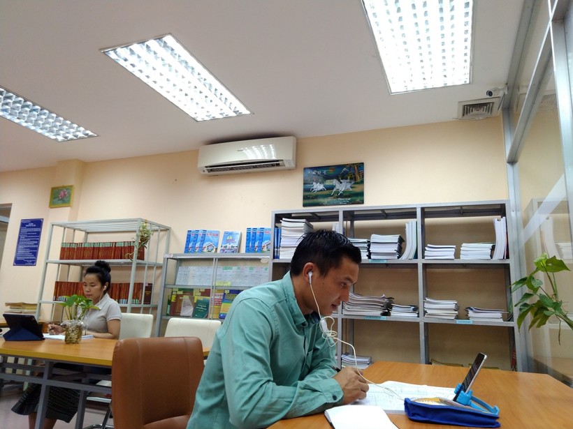 Trường ĐH Cửu Long: Lưu học sinh Lào cách ly an toàn tại ký túc xá và học trực tuyến