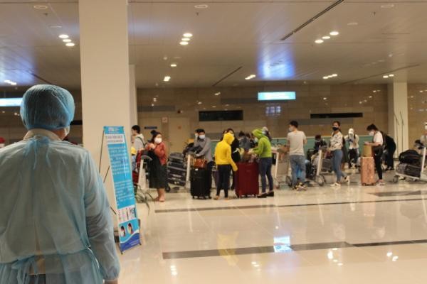 Sân bay Cần Thơ đón chuyến bay thứ 3 đưa công dân Việt Nam về nước
