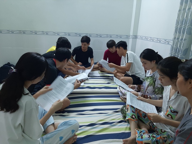 Kiên Giang: 45 thí sinh huyện đảo Kiên Hải đi tàu cao tốc vào đất liền dự thi