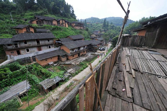 Bí ẩn ngôi làng nằm trên núi không một con muỗi nào bén mảng suốt 100 năm qua