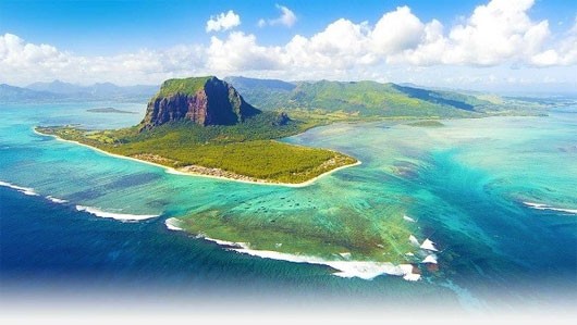 Ảo ảnh thị giác tuyệt đẹp này đã trở thành một danh lam thắng cảnh nổi tiếng thu hút khách du lịch đến với đảo Mauritius.