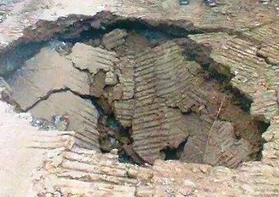 “Hố tử thần” sâu 25m tại Thanh Hóa sụt lún trở lại