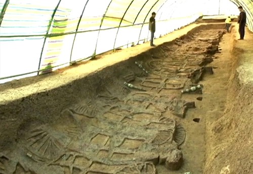 28 cỗ xe ngựa được tìm thấy tại khu vực khai quật ở thành phố Tảo Dương (tỉnh Hồ Bắc, Trung Quốc).