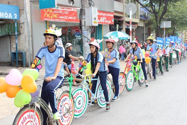 TPHCM: Học sinhđi xe đạp vì môi trường văn hóa giao thông