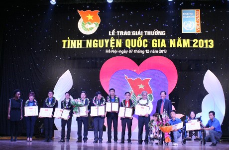 Lễ trao Giải thưởng Tình nguyện quốc gia năm 2013.