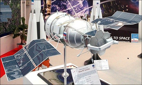 Mô hình vệ tinh Bion-M. Ảnh: TASS.