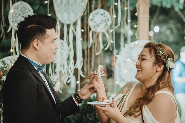Đám cưới lênh đênh giữa vịnh Hạ Long của cặp đôi Philippines
