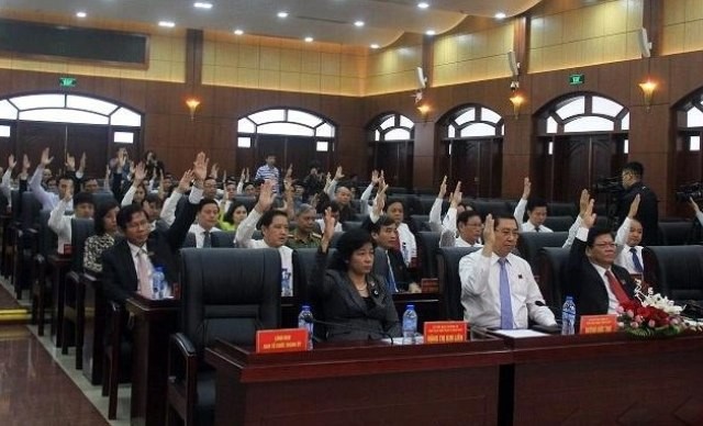 100% đại biểu biểu quyết tán thành bãi nhiệm chức vụ Chủ tịch và tư cách đại biểu HĐND Đà Nẵng đối với ông Nguyễn Xuân Anh.