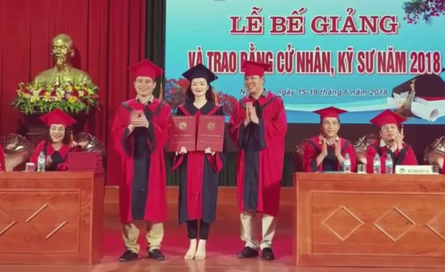 Nữ sinh ĐH Vinh được cầu hôn ngay trong buổi lễ nhận bằng tốt nghiệp
