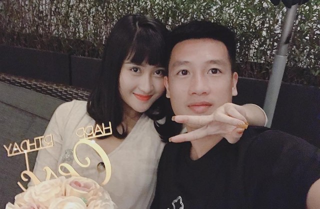 Cầu thủ Huy Hùng và bạn gái Thùy Dương thường xuyên chia sẻ ảnh ngọt ngào bên nhau. Ảnh: Instagram NV.