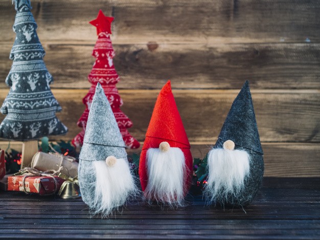 Chú lùn Giáng sinh là những trợ thủ đắc lực giúp ông già Noel phát được hết quà cho tất cả trẻ em trên thế giới (Ảnh: Freepik).

