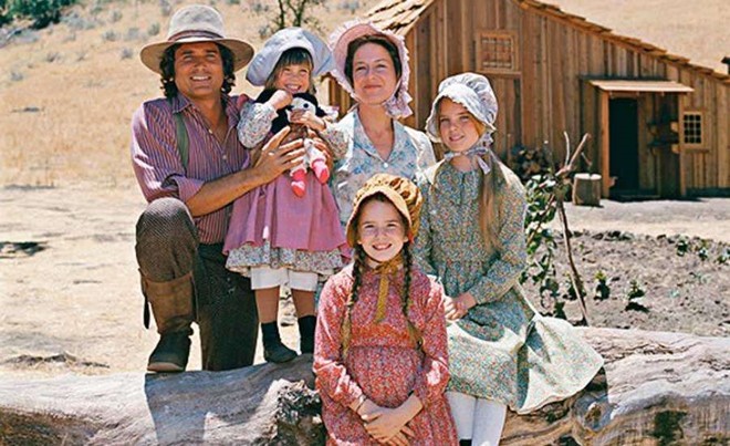 Hình ảnh trong bộ phim Ngôi nhà nhỏ trên thảo nguyên, chuyển thể từ tác phẩm cùng tên của nhà văn Laura Ingalls Wilder.