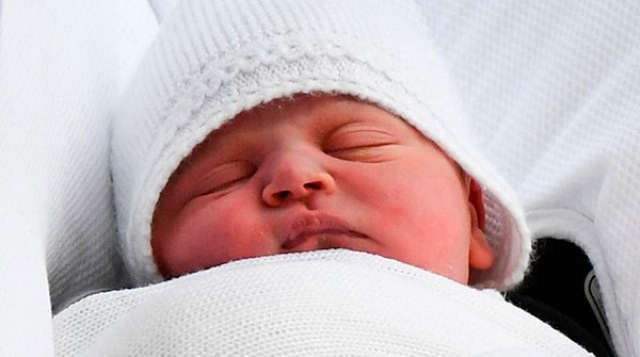 Hoàng tử Louis - con thứ ba của cặp đôi William và Kate - chào đời ngày 23/4. Ảnh: AFP.