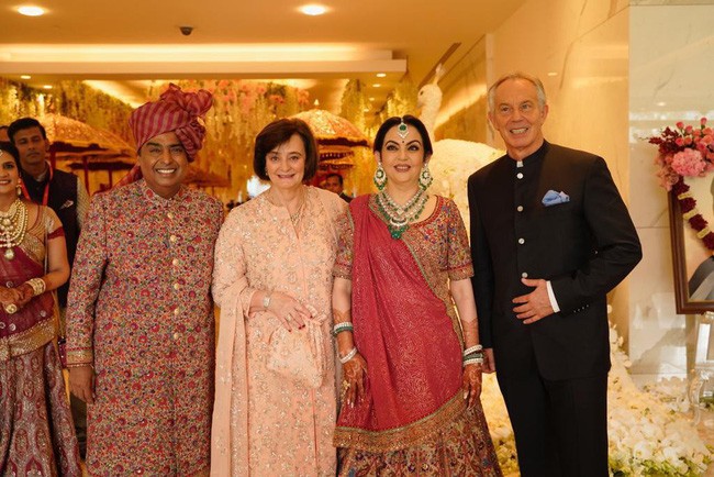 Dàn sao siêu “khủng” dự hôn lễ quý tử tỷ phú Ấn Độ: Hoa hậu thế giới, Cựu thủ tướng Anh, CEO Google góp mặt