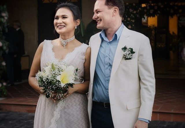Chồng cũ lấy vợ mới, diva Hồng Nhung phản ứng bất ngờ