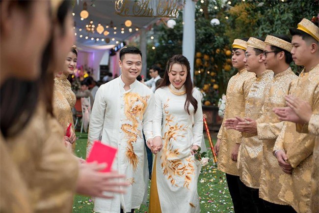 Hé lộ thân thế cô dâu trong đám cưới siêu khủng ở Hưng Yên, ca sĩ Đan Trường, Quỳnh Nga tham dự