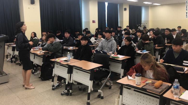 Khám phá lớp học hẹn hò dành cho thanh niên "ngại yêu" tại Hàn Quốc