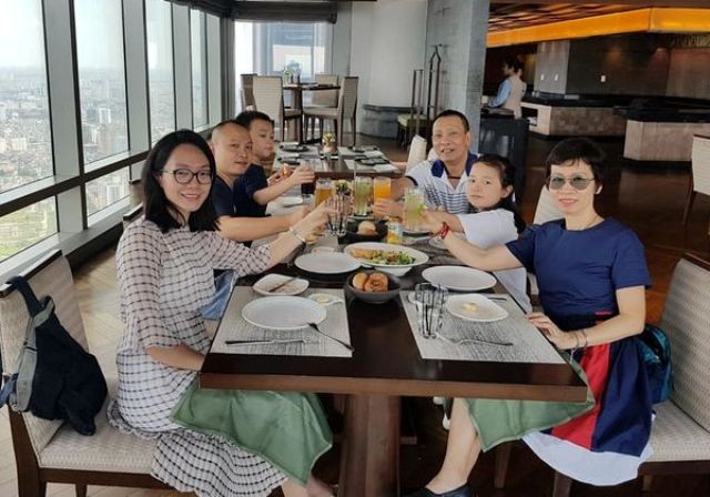 Sinh nhật lần thứ 62, MC, nhà báo Lại Văn Sâm bất ngờ đăng ảnh đại gia đình 