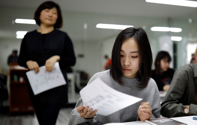 Nhật Bản: Chiến dịch kêu gọi bãi bỏ quy định tóc thẳng, màu đen ở học sinh