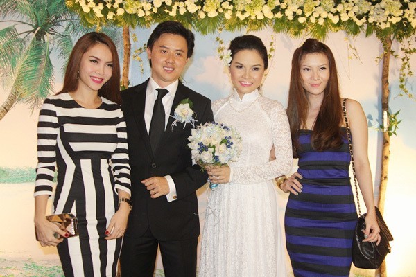 Ca sĩ Thu Ngọc và chồng cũ trong đám cưới diễn ra vào tháng 12/2012.